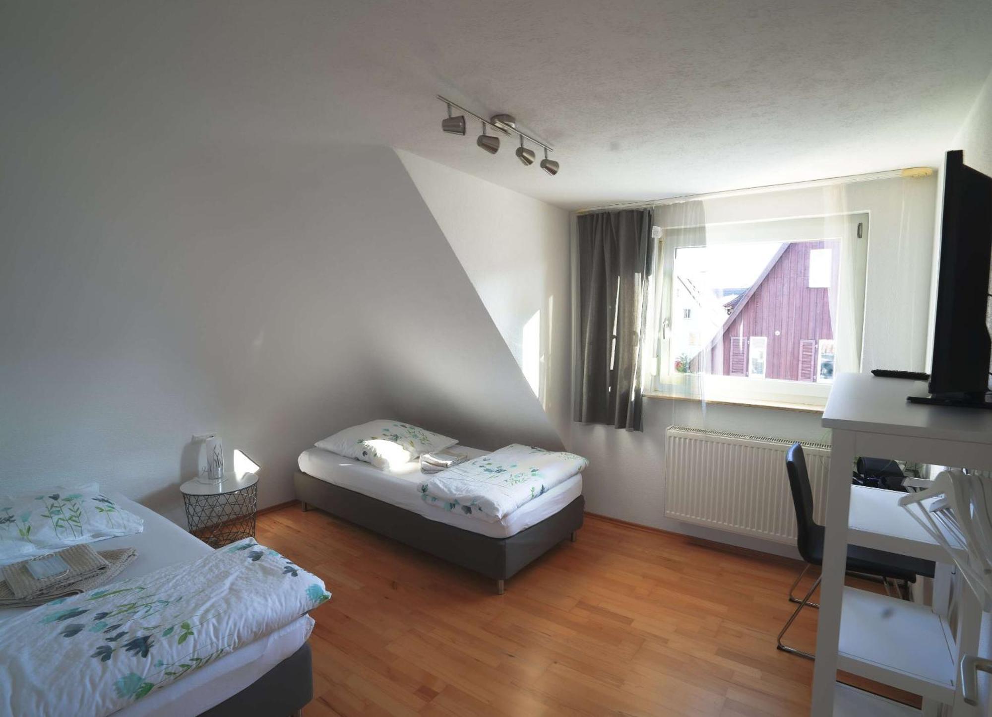 Fewo Reutlingen Heinestrasse חדר תמונה